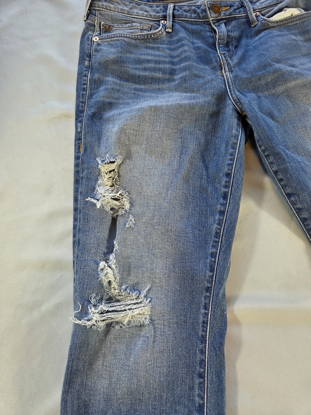 True Religion Sara Cigarette Jeans Womens 31 Distressed Slim Straight Light Wash - Picture 3 of 16